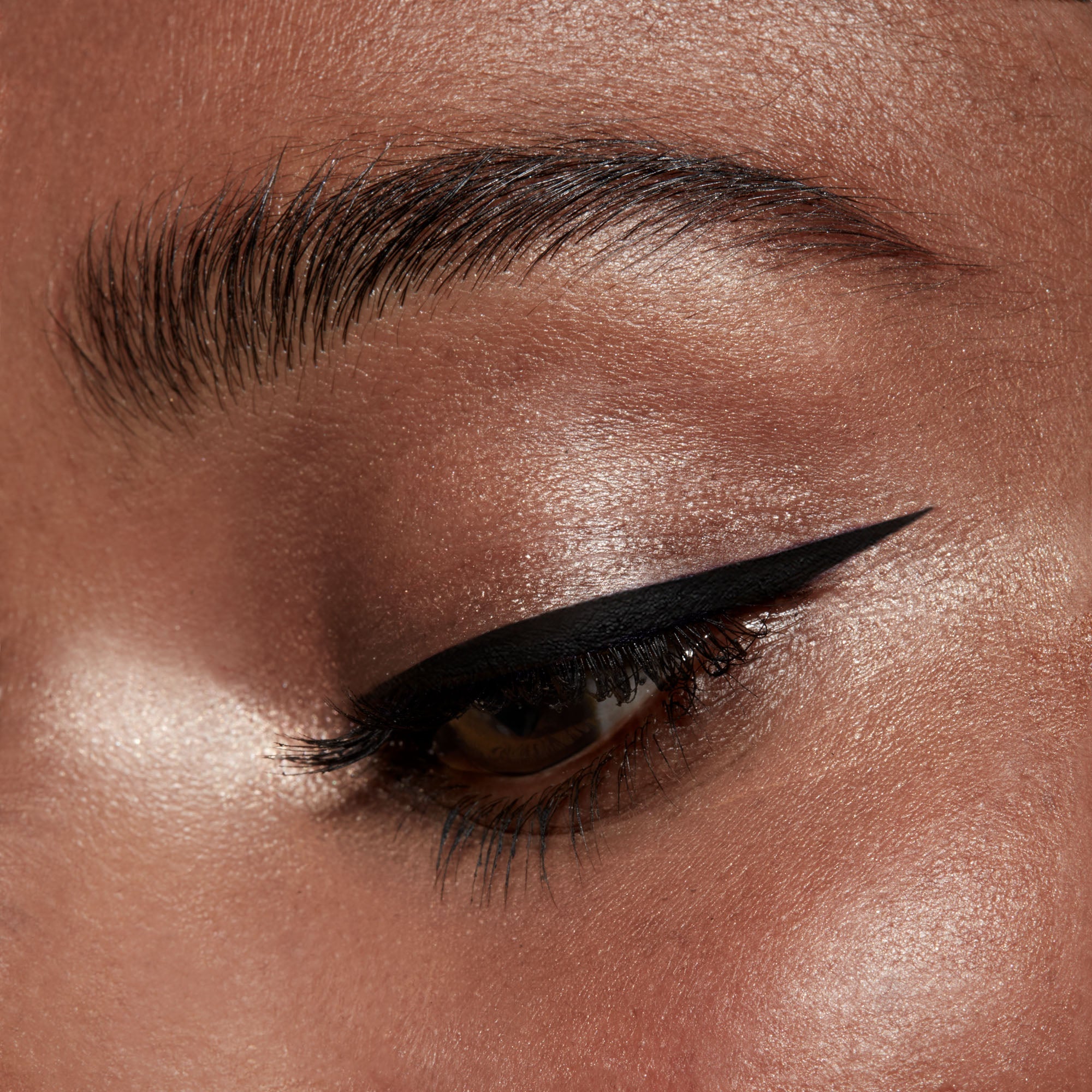 Stay the day™ | wasserfester flüssiger Eyeliner - FacceLove